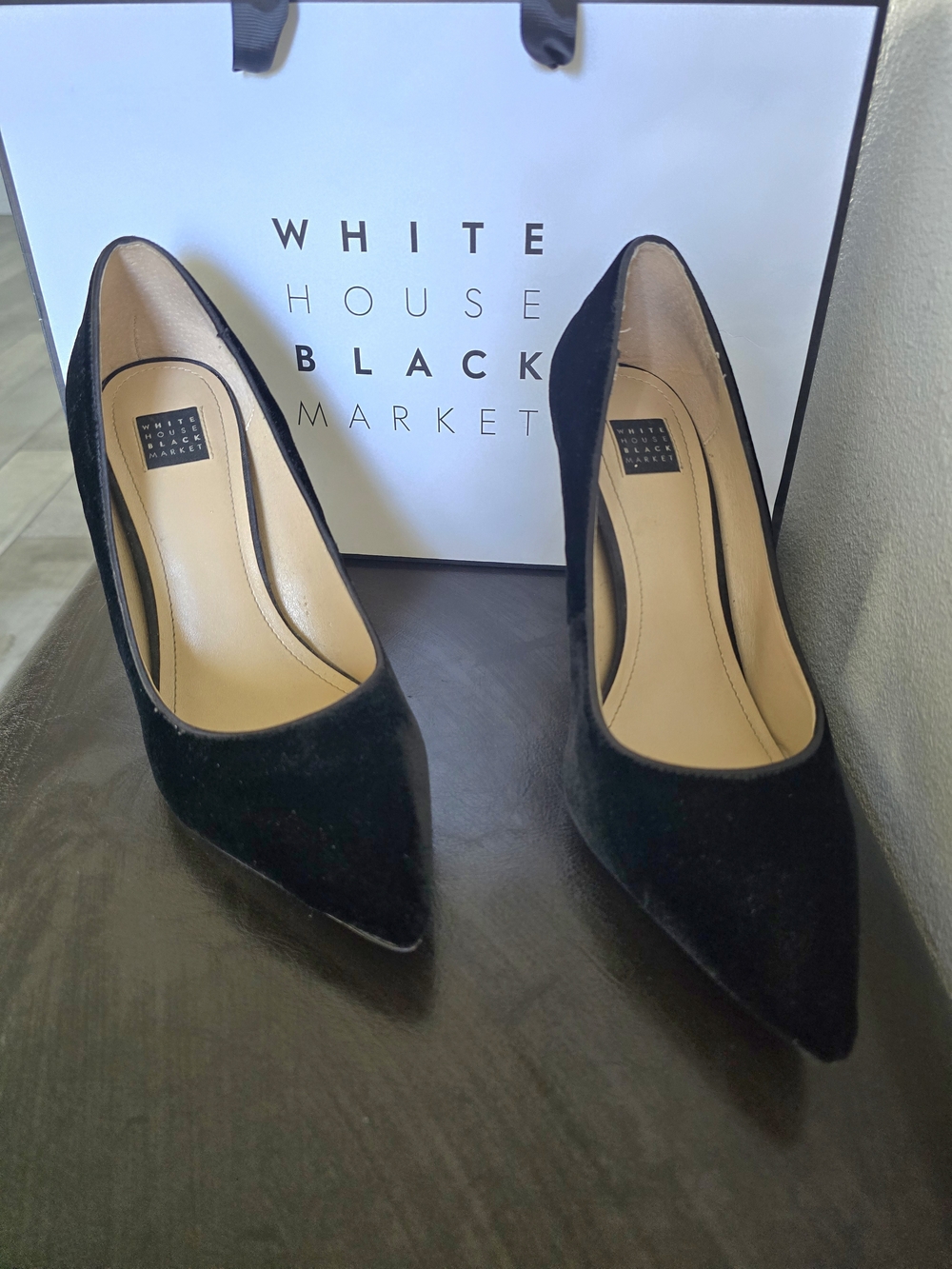 White House Black Market Black Pumps Olivia Size 7 - Picture 2 of 5